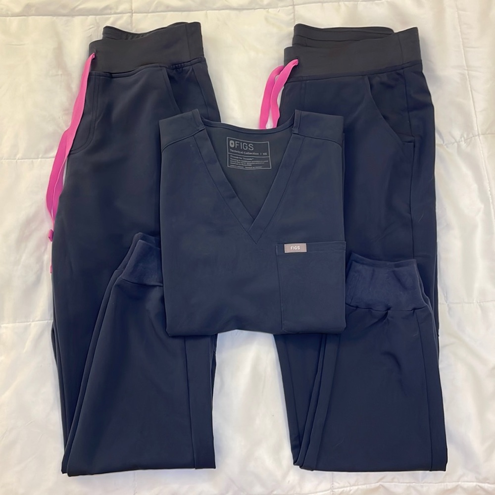 FIGS Scrub Set: Catrina One-Pocket Top + 2 Zamora Joggers (reg & high waist)